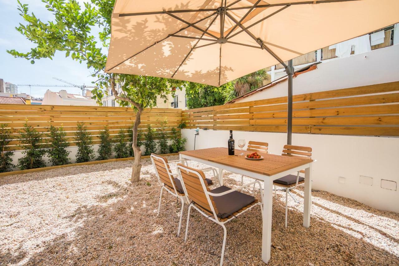 Lemon Tree Garden 3Bedroom Apartment Lisbona Esterno foto