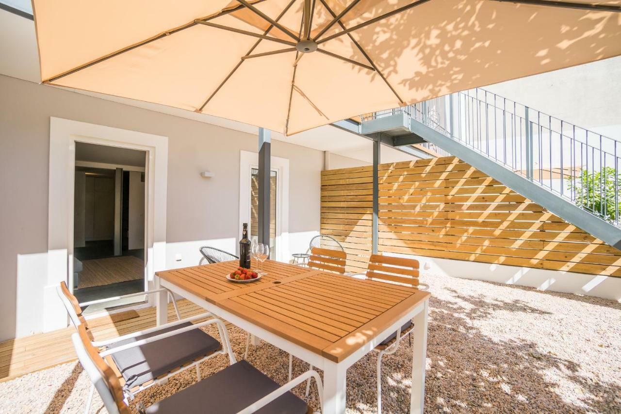 Lemon Tree Garden 3Bedroom Apartment Lisbona Esterno foto